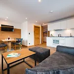 Tiroler Weinstube Aparthotel 4*