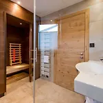 Tiroler Weinstube Aparthotel 4*