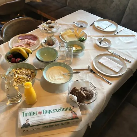 Tiroler Weinstube 4* ゼーフェルト・イン・チロル