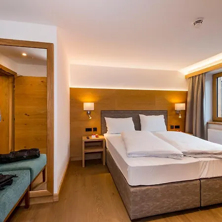 Tiroler Weinstube Seefeld w Tirolu