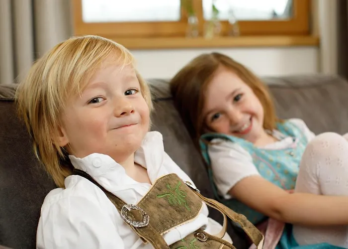 מלון דירות Tiroler Weinstube 4*