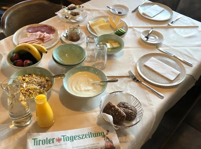 Tiroler Weinstube 4* זיפלד אין טירול